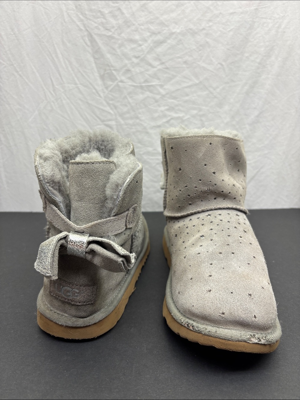 UGG Light Gray Suede Shearling Ankle Boots with Back Bow, SZ 6, box 37